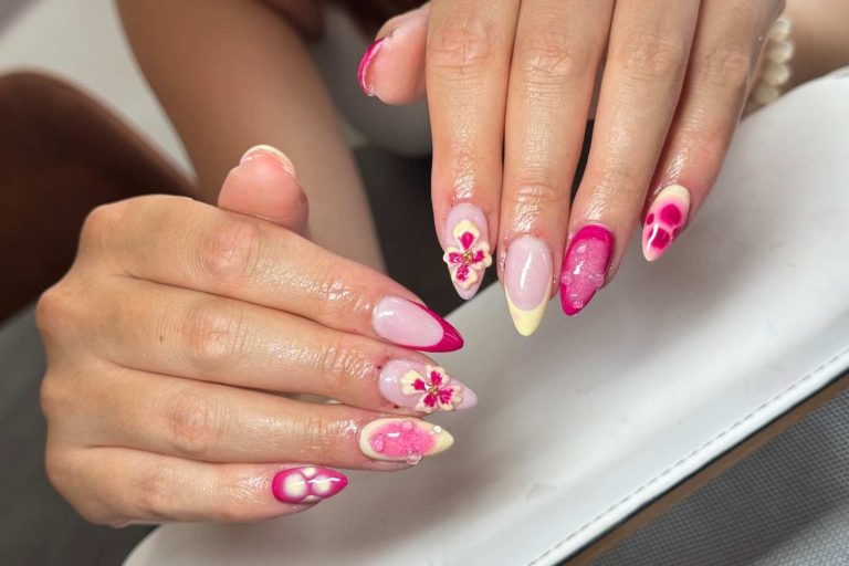 pose de capsules américaines, réalisée par LM Beauty, spécialiste de la pose d'ongles à valenciennes