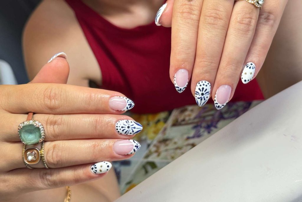 gainage sur ongles, réalisé par LM Beauty, spécialiste de la pose d'ongles à valenciennes