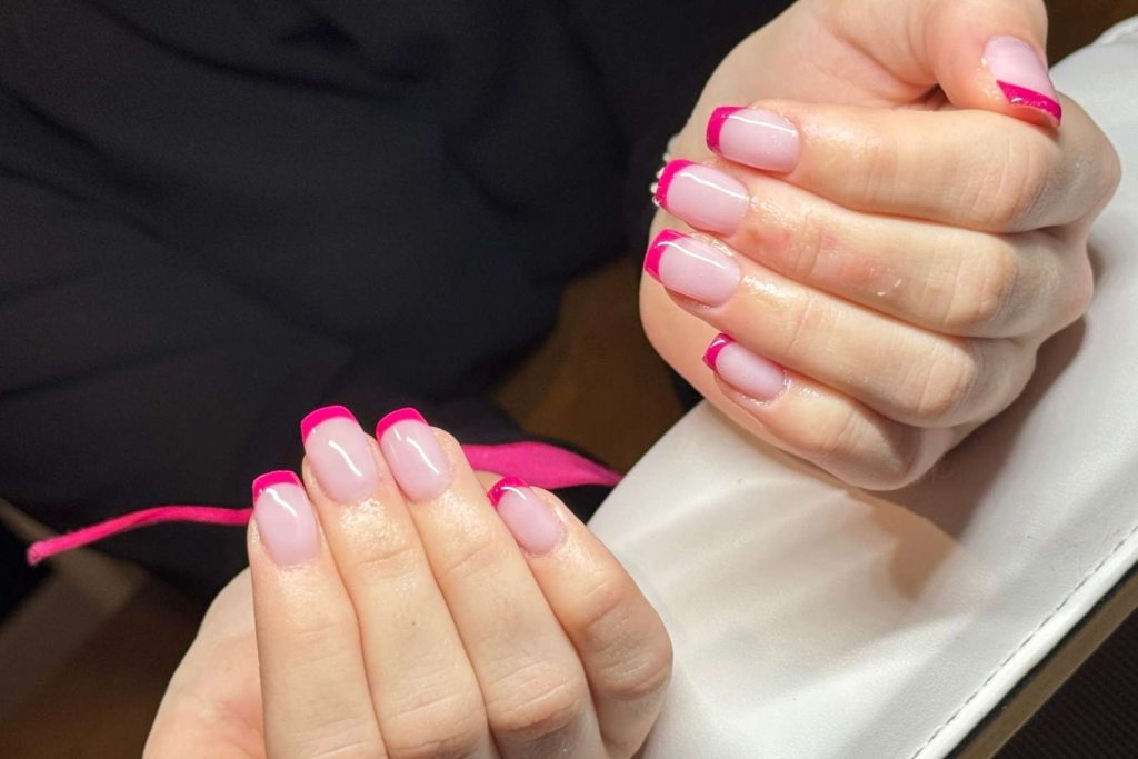 gainage sur ongles, réalisé par LM Beauty, spécialiste de la pose d'ongles à valenciennes