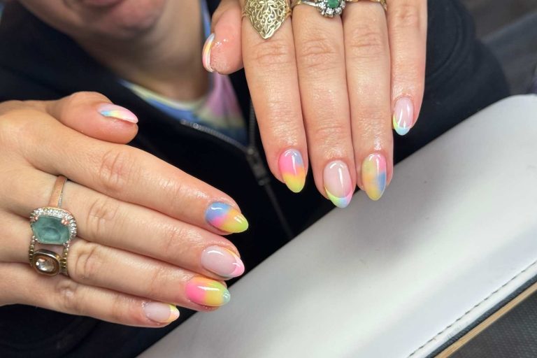 gainage sur ongles, réalisé par LM Beauty, spécialiste de la pose d'ongles à valenciennes